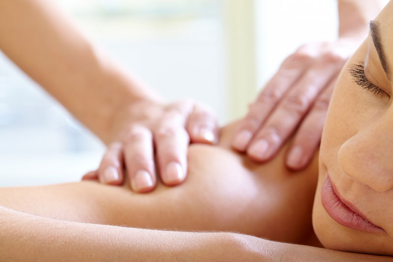 Massaggi Benefici: Guida alle Varie Tecniche